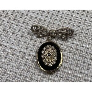 Gold Tone Sweetheart Locket Brooch